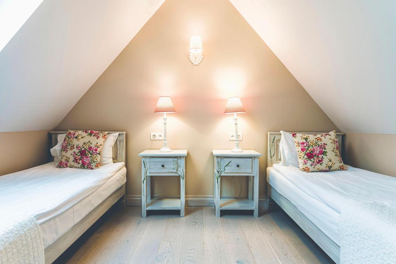Lubinowe Wzgorze - Wioska Zdrowia Hotel Naleczow Bagian luar foto